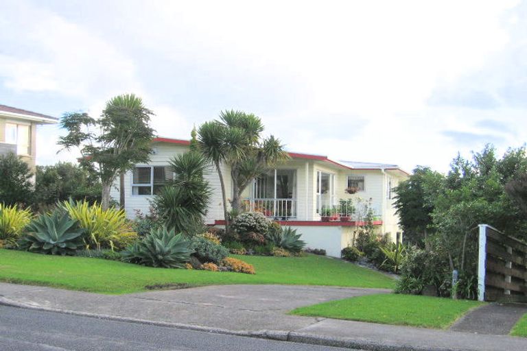 Photo of property in 75 Marellen Drive, Red Beach, 0932