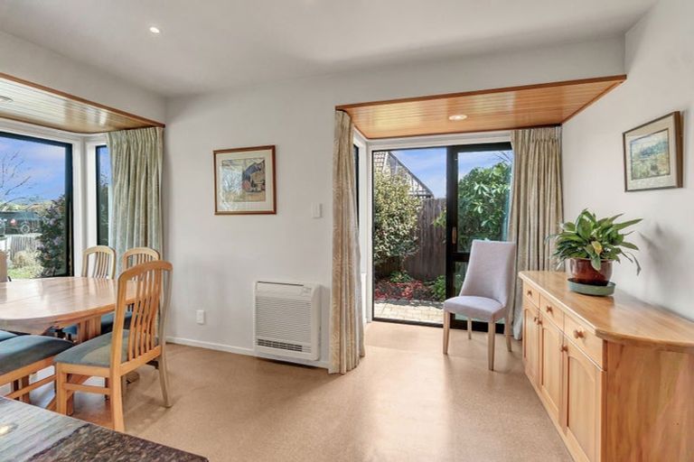 Photo of property in 9 Buscot Gate, Avonhead, Christchurch, 8042