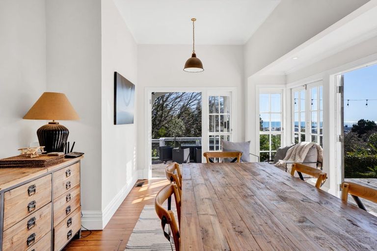 Photo of property in 5 Rogan Street, New Plymouth, 4310