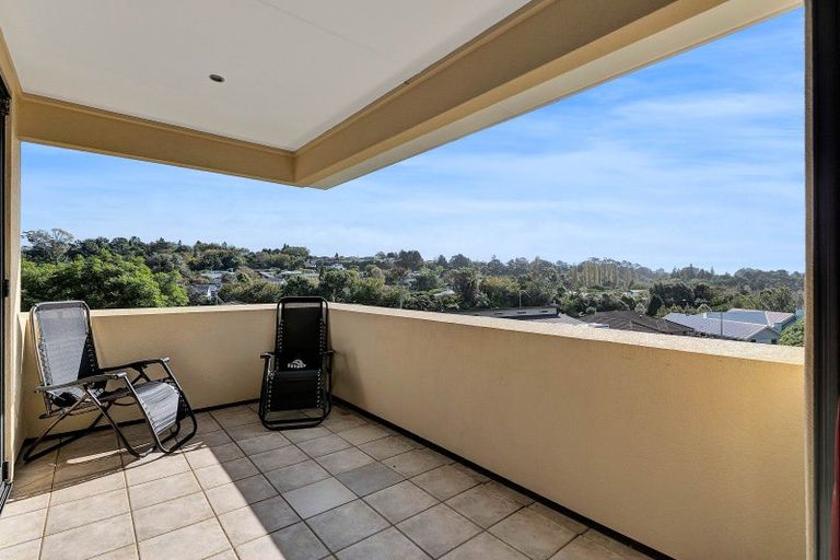 Photo of property in 204 Heta Road, Merrilands, New Plymouth, 4312