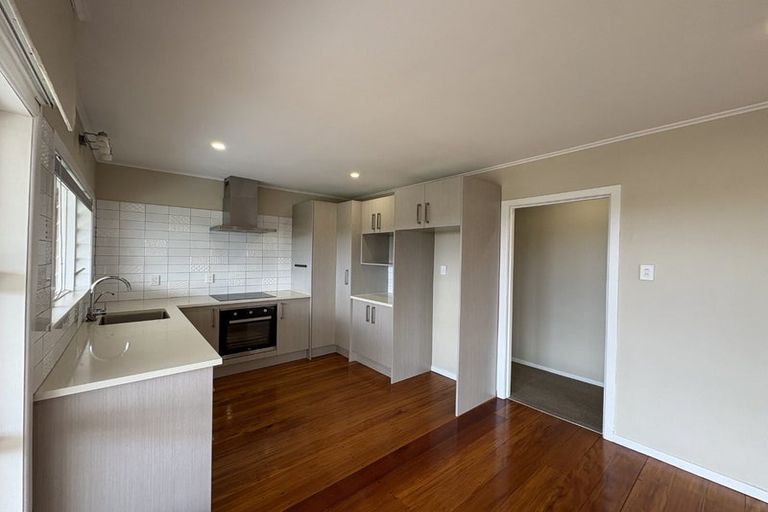 Photo of property in 54 Jaemont Avenue, Te Atatu South, Auckland, 0610