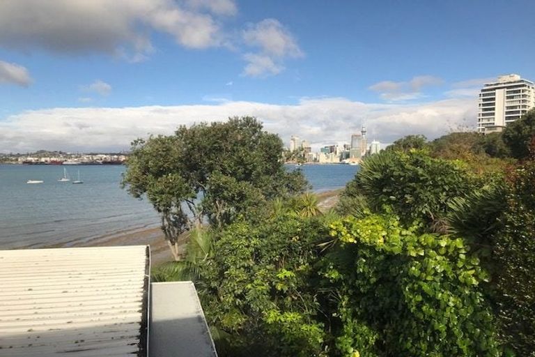 Photo of property in 15/1a Stanley Point Road, Stanley Point, Auckland, 0624