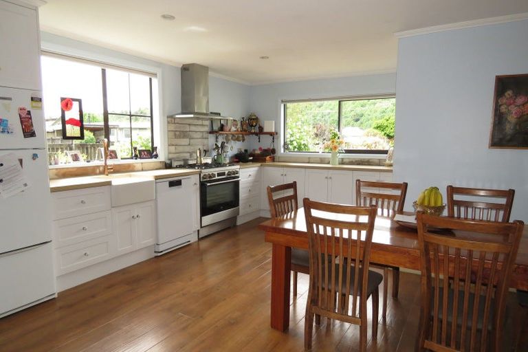 Photo of property in 83 Dick Street, Reefton, 7830