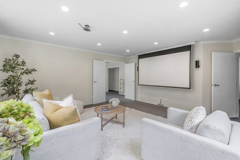 Photo of property in 60 Airlie Road, Plimmerton, Porirua, 5026