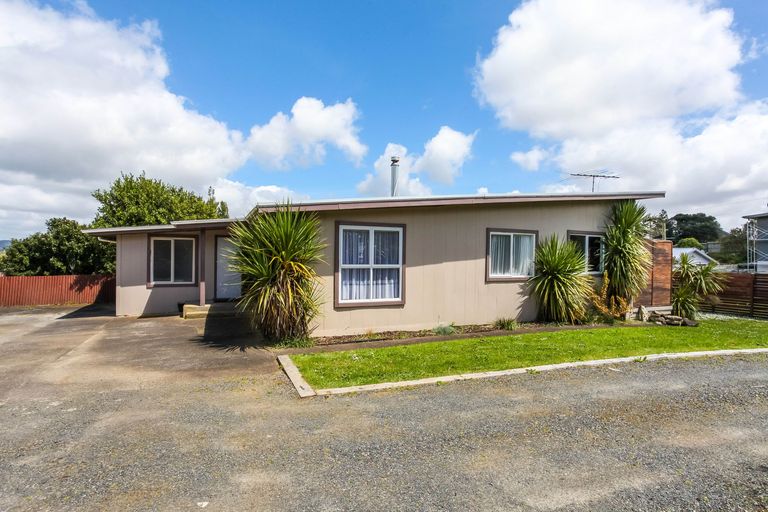 Photo of property in 28 Harrisville Road, Tuakau, 2121