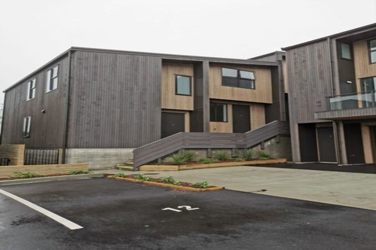 Photo of property in 12/20u Trent Street, Island Bay, Wellington, 6023