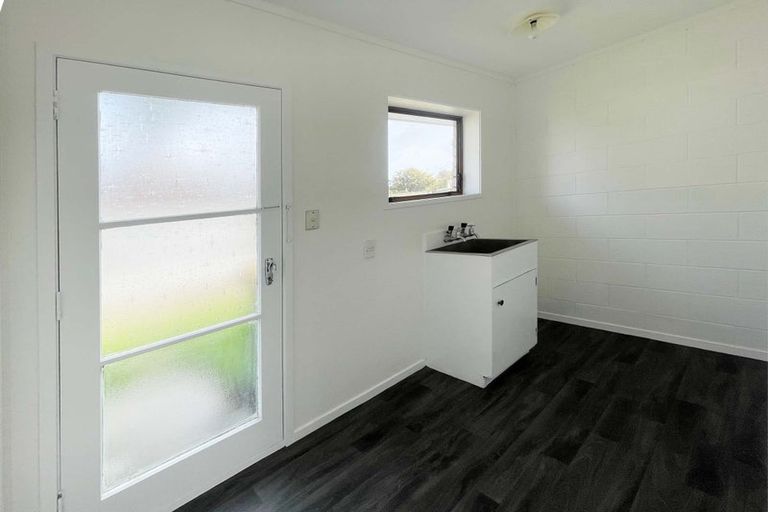 Photo of property in 18b Challen Close, Conifer Grove, Takanini, 2112