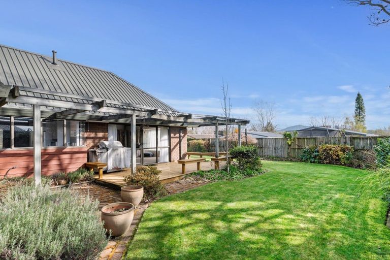 Photo of property in 16 Orchard Place, Lynmore, Rotorua, 3010