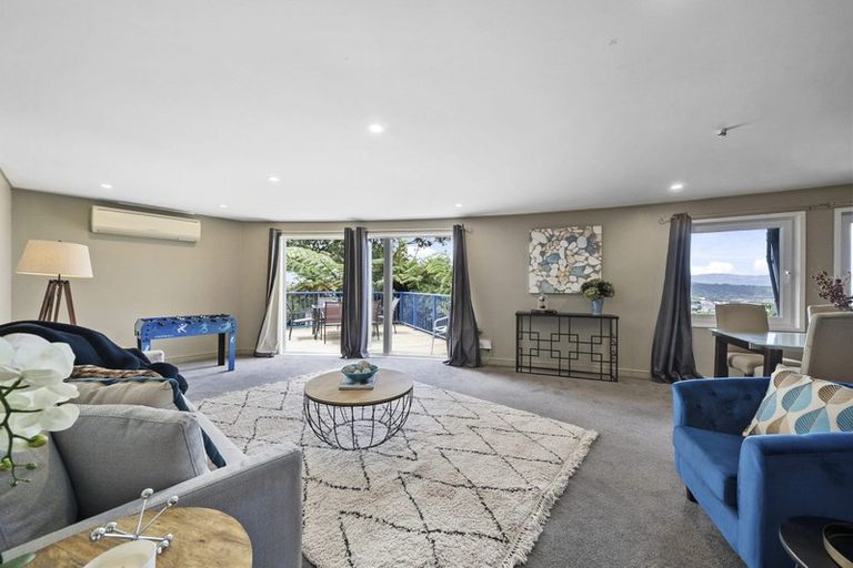 Photo of property in 51 Harbour View Road, Northland, Wellington, 6012