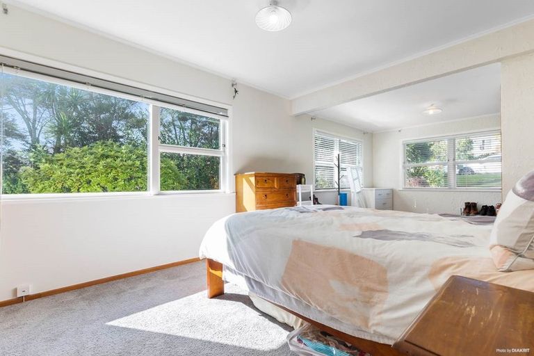 Photo of property in 18 Madison Place, Forrest Hill, Auckland, 0620