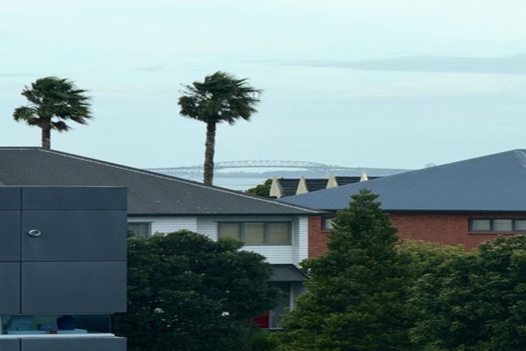 Photo of property in Bella Vista, 2d/84 Gunner Drive, Te Atatu Peninsula, Auckland, 0610