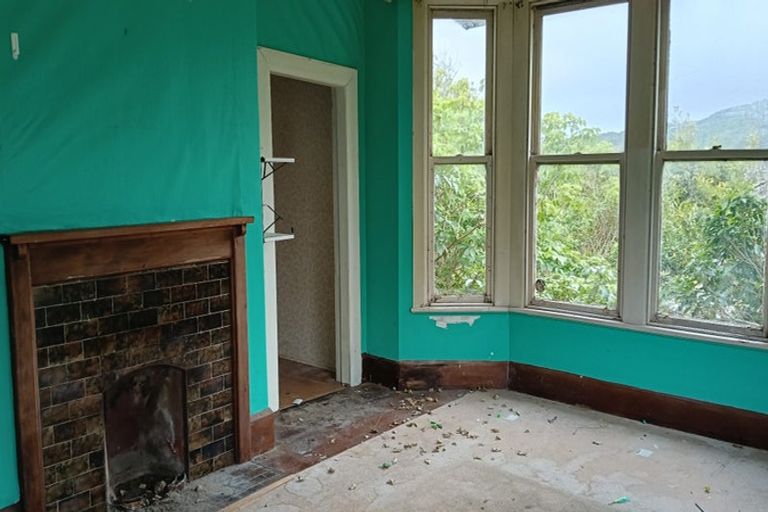 Photo of property in 28 Highbury Road, Highbury, Wellington, 6012