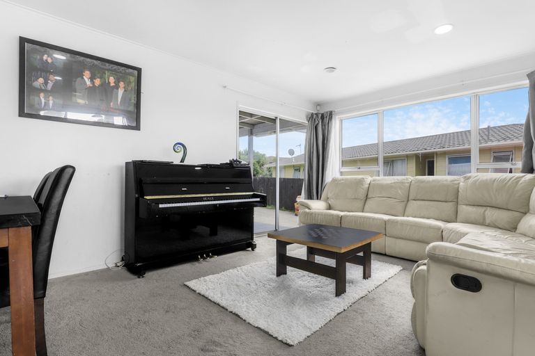 Photo of property in 32 Garus Avenue, Mangere East, Auckland, 2024