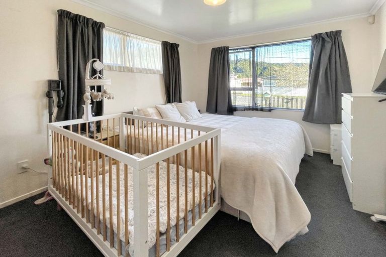 Photo of property in 5b Maire Street, Wainuiomata, Lower Hutt, 5014