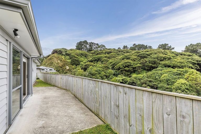 Photo of property in 18 Moonsail Drive, Whitby, Porirua, 5024
