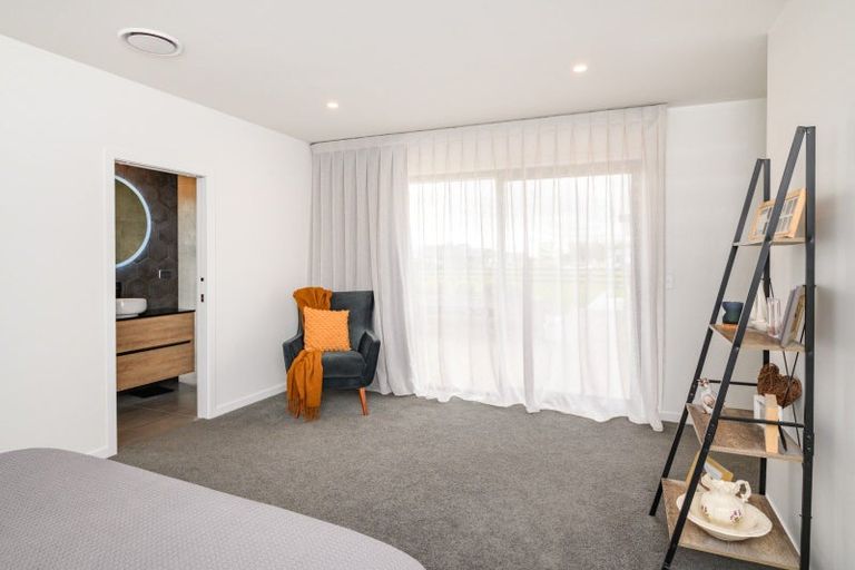 Photo of property in 65 Hartwell Drive, Kelvin Grove, Palmerston North, 4470
