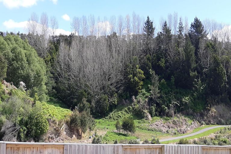 Photo of property in 312a Lakes Boulevard, Pyes Pa, Tauranga, 3112
