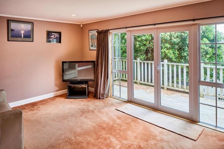 Photo of property in 5 Beavis Lane, Karori, Wellington, 6012
