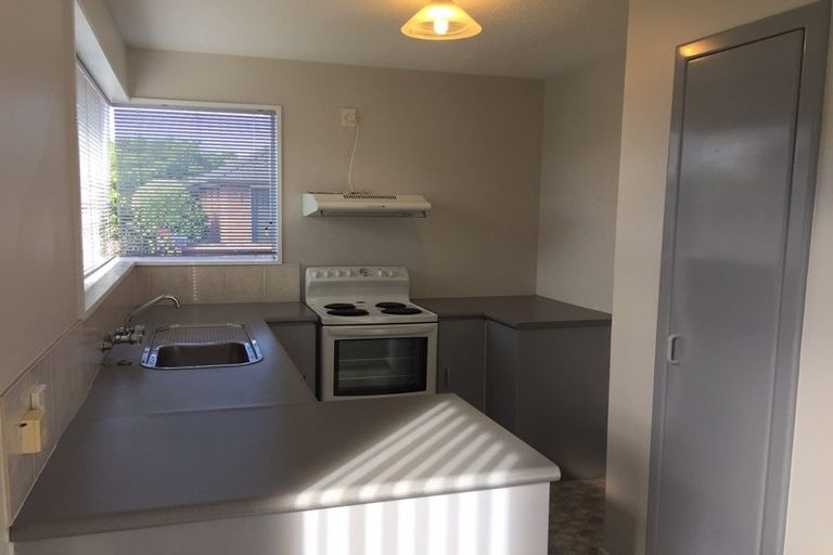 Photo of property in 25 Creese Place, Redwood, Christchurch, 8051