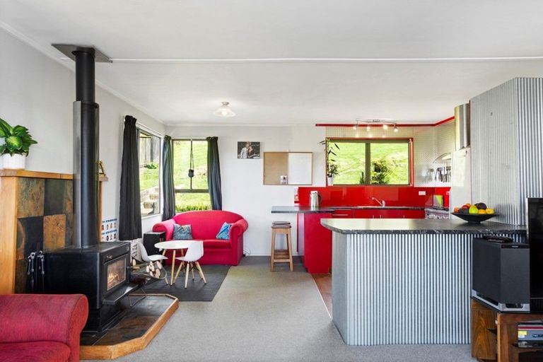 Photo of property in 25 Dingadee Street, Welcome Bay, Tauranga, 3112