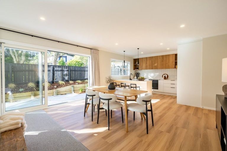 Photo of property in 70a Heretaunga Square, Silverstream, Upper Hutt, 5019