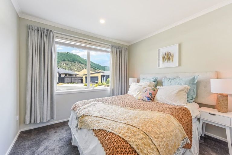 Photo of property in 40 Huntaway Close, Stoke, Nelson, 7011