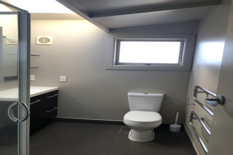 Photo of property in 4 Manutara Avenue, Forrest Hill, Auckland, 0620