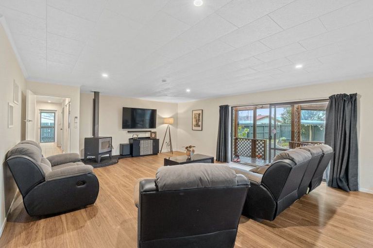 Photo of property in 44 Freemans Road, Otaki, 5512