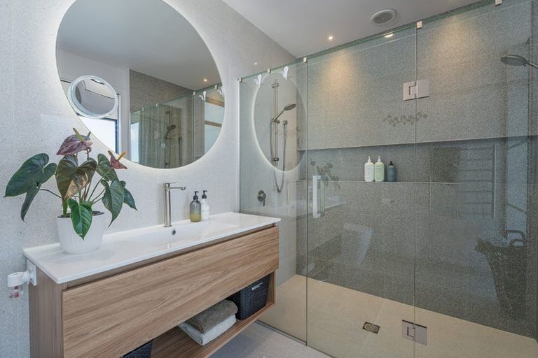 Photo of property in 7 Mason Rise, Tairua, 3508