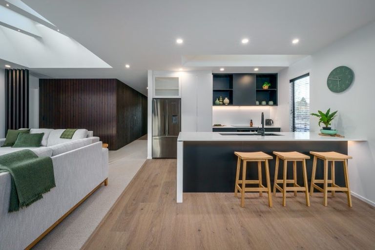Photo of property in 1 Kamana Rise, Wanaka, 9382