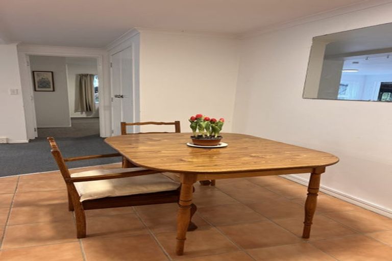 Photo of property in 53a Onedin Place, Titirangi, Auckland, 0604