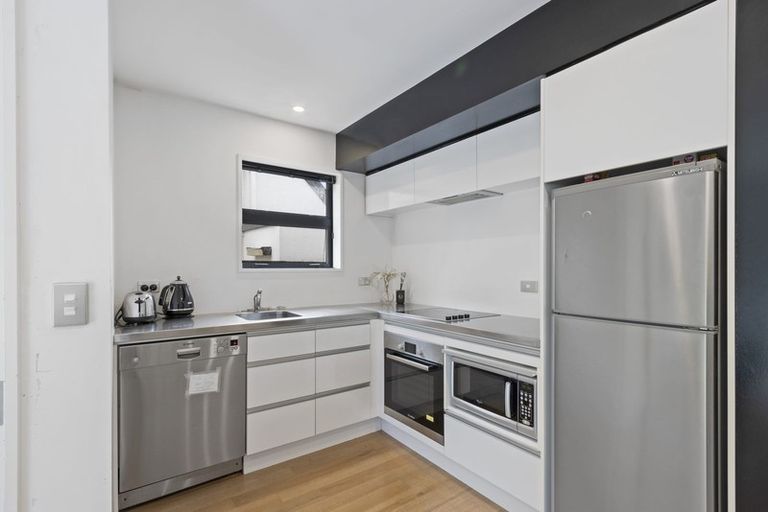 Photo of property in 32 Eversleigh Street, St Albans, Christchurch, 8014