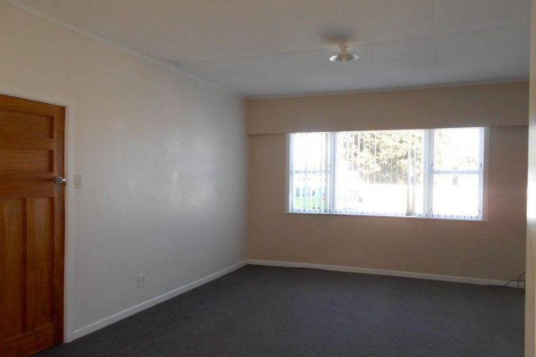 Photo of property in 97 Endeavour Street, Lyall Bay, Wellington, 6022