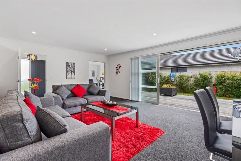 Photo of property in 93 Sandhurst Drive, Papamoa Beach, Papamoa, 3118