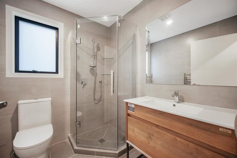 Photo of property in 8 Arapapa Road, Papakura, 2110