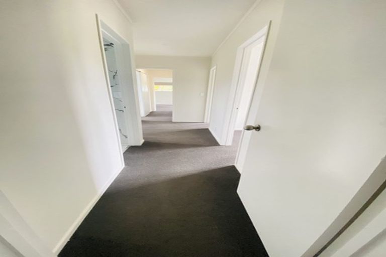 Photo of property in 145 Colwill Road, Massey, Auckland, 0614