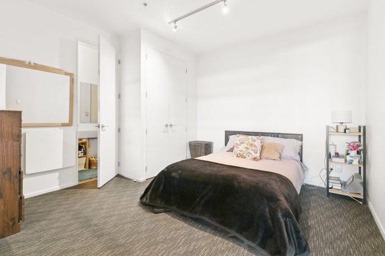 Photo of property in Vespa Apartments, 408/20 Hanson Street, Mount Cook, Wellington, 6021