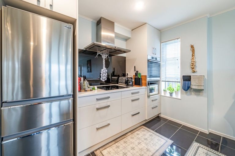 Photo of property in 15 Marjory Close, Broadmeadows, Wellington, 6035