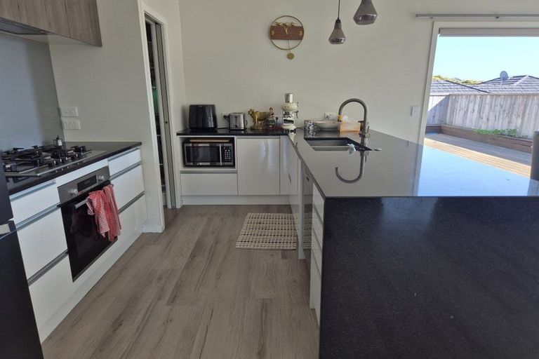 Photo of property in 18 Schooner Drive, Whitby, Porirua, 5024