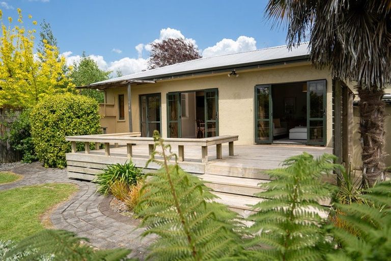 Photo of property in 18 Queen Street, Cambridge, 3434