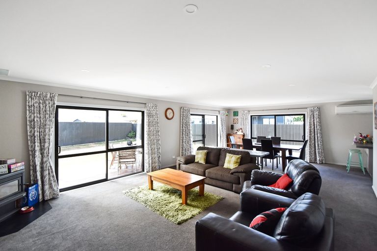 Photo of property in 77 Rata Road, Twizel, 7901