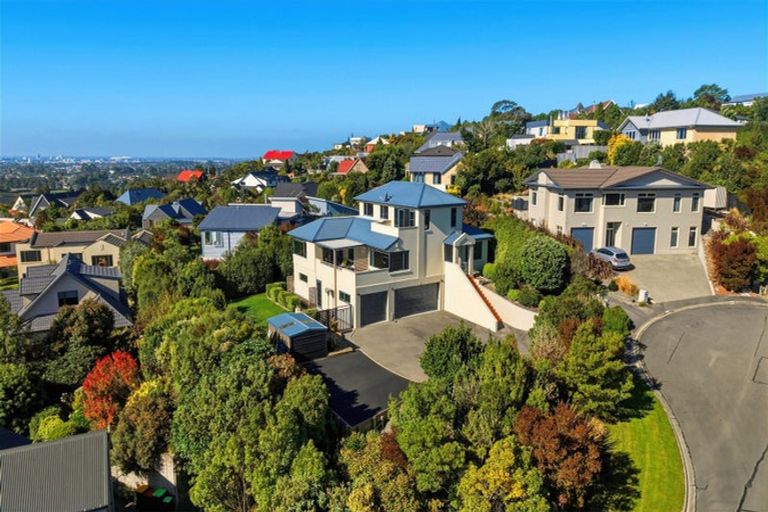 Photo of property in 31 Highcrest Heights, Westmorland, Christchurch, 8025