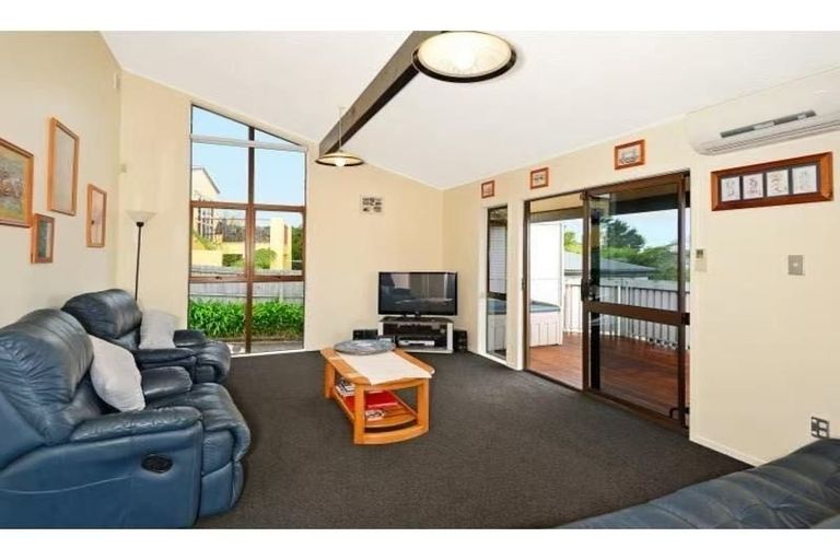Photo of property in 14 Glendhu Road, Bayview, Auckland, 0629
