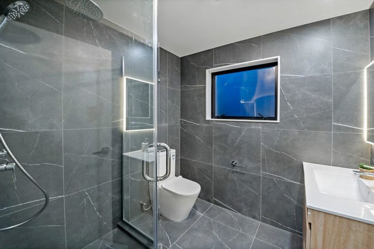 Photo of property in 8b Butterworth Drive, Glendene, Auckland, 0602