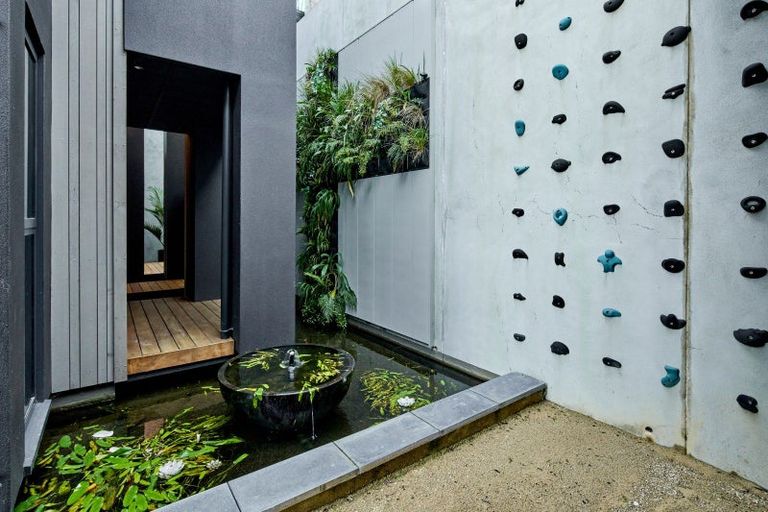 Photo of property in 14 Shalimar Crescent, Khandallah, Wellington, 6035