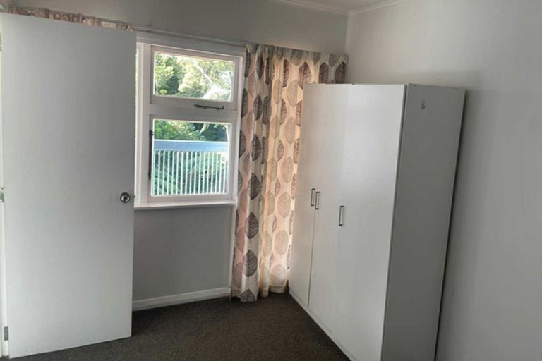 Photo of property in 4/8 Kaitawa Road, York Bay, Lower Hutt, 5013