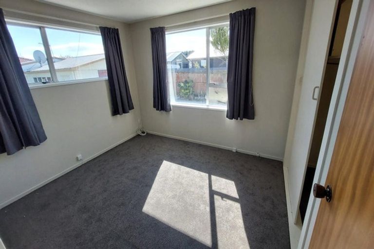 Photo of property in 2/126b Inwoods Close, Parklands, Christchurch, 8083