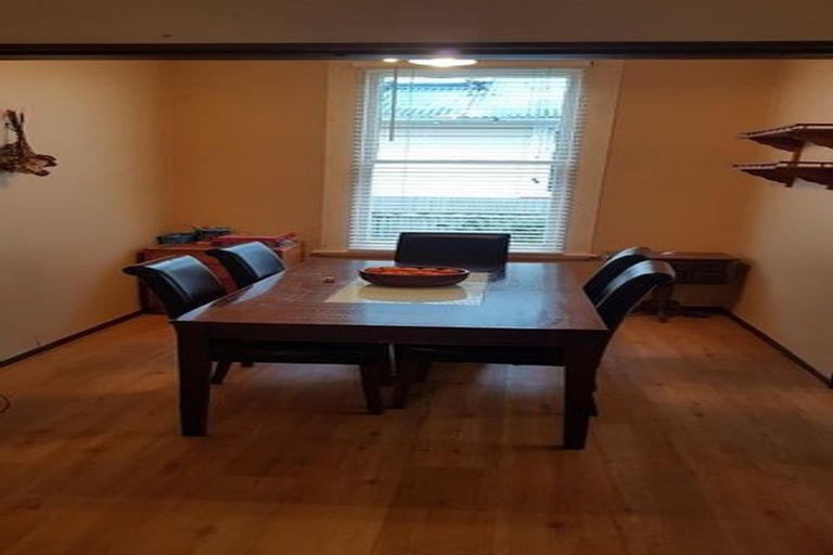 Photo of property in 8 Russell Street, Otane, 4202