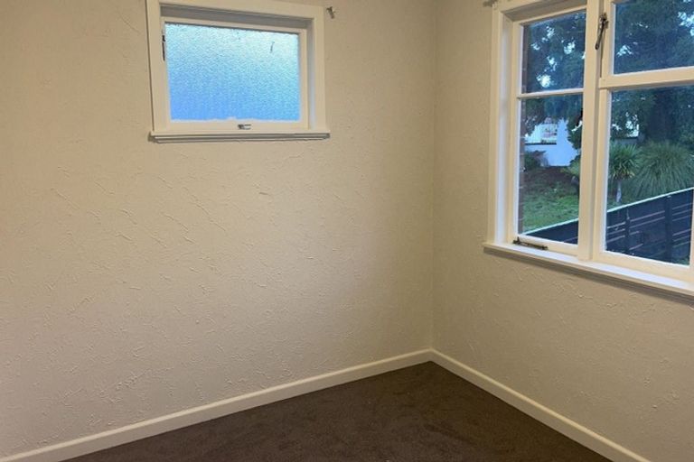 Photo of property in 63 Golf Road, New Lynn, Auckland, 0600