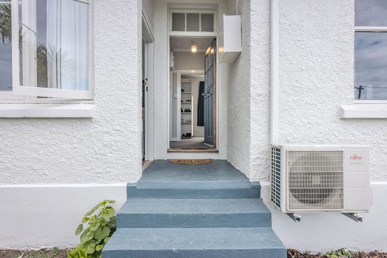 Photo of property in 16 Wye Street, Oamaru, 9400